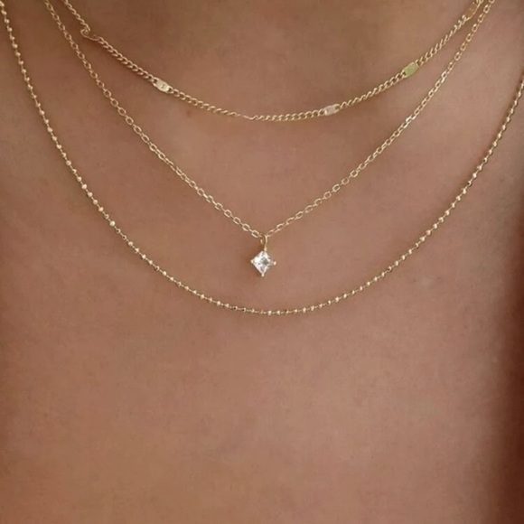 mam262 Jewelry - Gold Layered Pendant Necklace